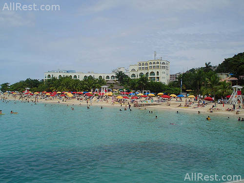 Doctors Cave Beach Hotel 4